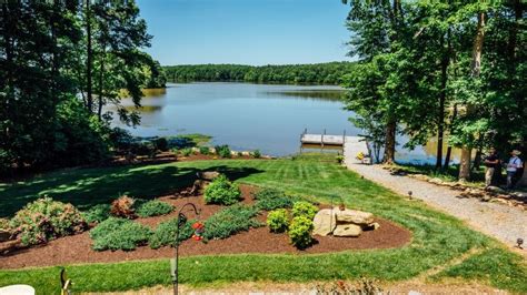 This property was built in 2000. . Lake chesdin waterfront homes for sale